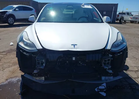 2018 Tesla Model 3 Long Range/Mid Range из США, поврежденный, VIN 5YJ3E1EA3JF155473